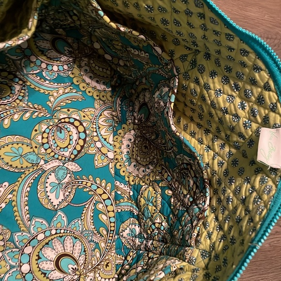 Vera Bradley retired Peacock print Bag- EUC - Picture 10 of 13